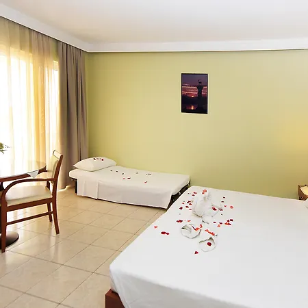 Aparthotel Esmeralda Kremastí