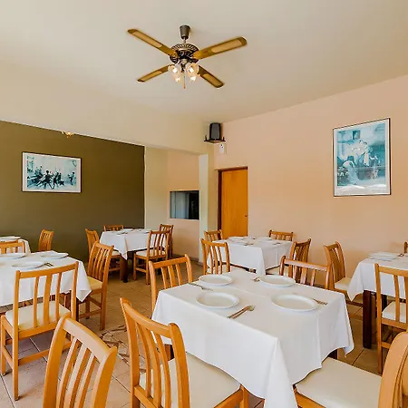 Esmeralda Aparthotel 3*
